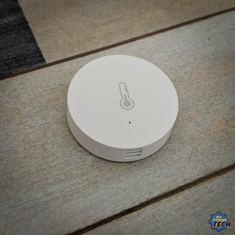 Ridiculously small Xiaomi Aqara Temperature & Humidity sensor -  NotEnoughTech